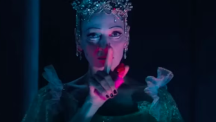  Pretty lethal-with Uma Thurman, Maddie Ziegler